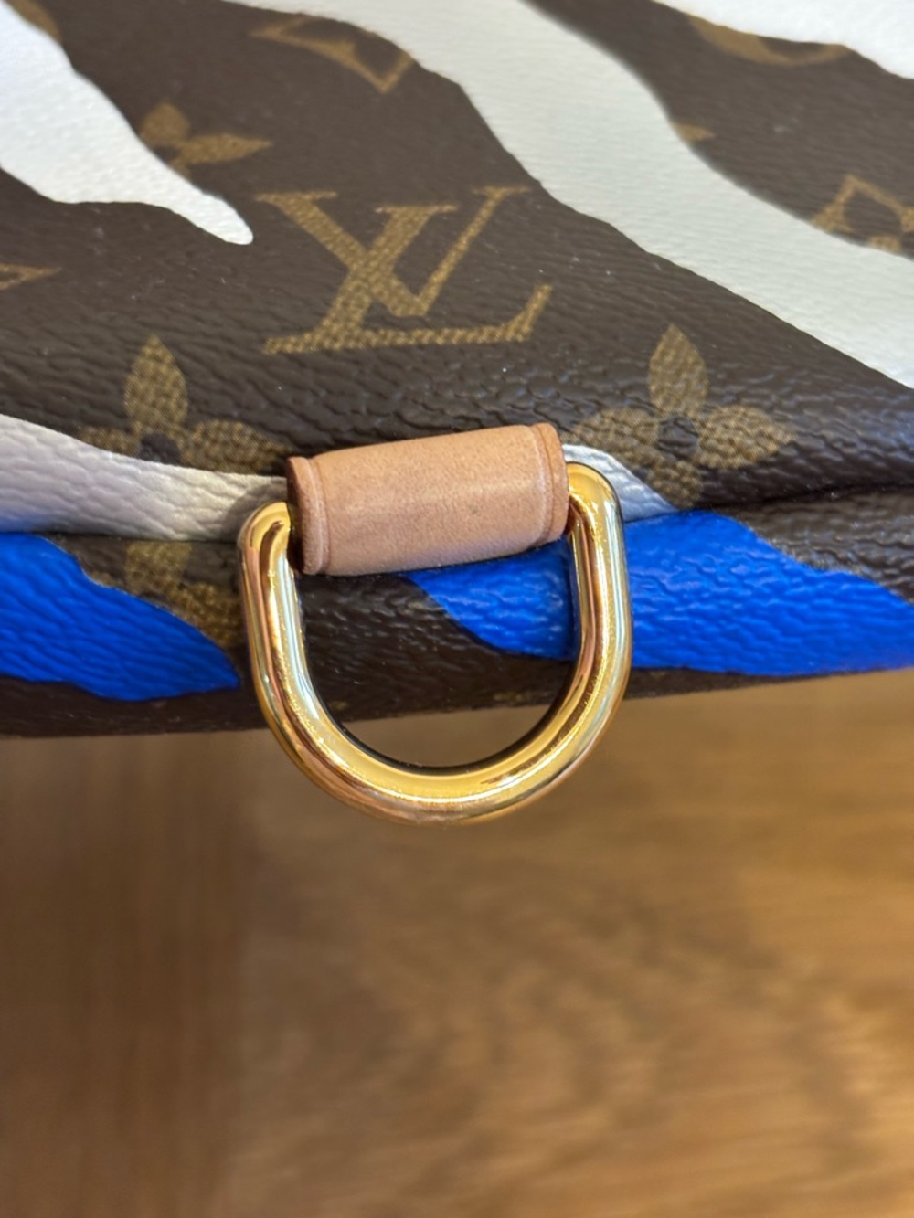 Louis Vuitton LOL League of Legends Monogram Bumbag Limited Edition Blue White - Picture 7 of 16